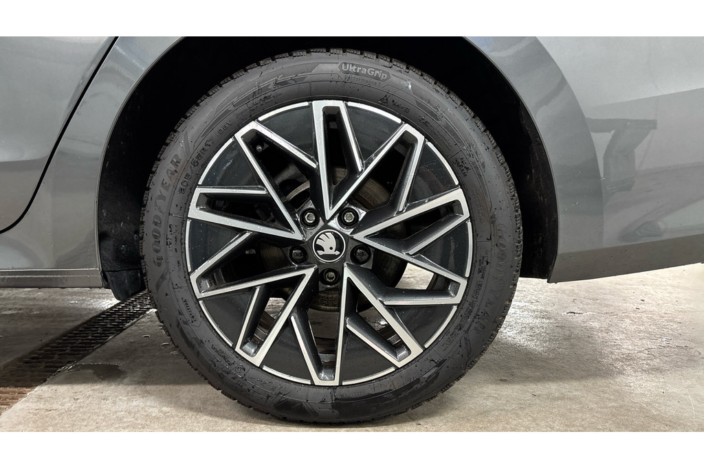 Škoda Octavia Combi 1.5 E-TSI MHEV SELECTION DSG 55846870-2.jpg | Hvauto.nl