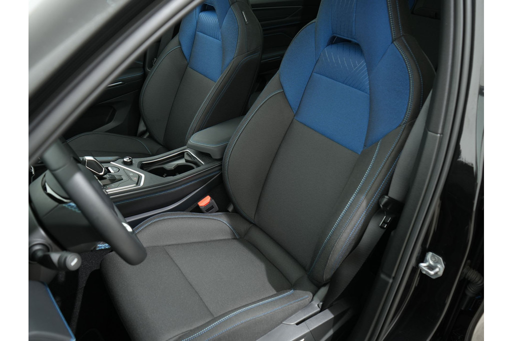 Lynk & Co 01 1.5 PLUG-IN HYBRID 261PK AUT7 SOH 96,16% 56021454-3.jpg | Hvauto.nl