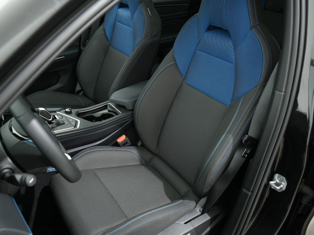 Lynk & Co 01 1.5 PLUG-IN HYBRID 261PK AUT7 SOH 96,16% 56021454-3.jpg | Hvauto.nl