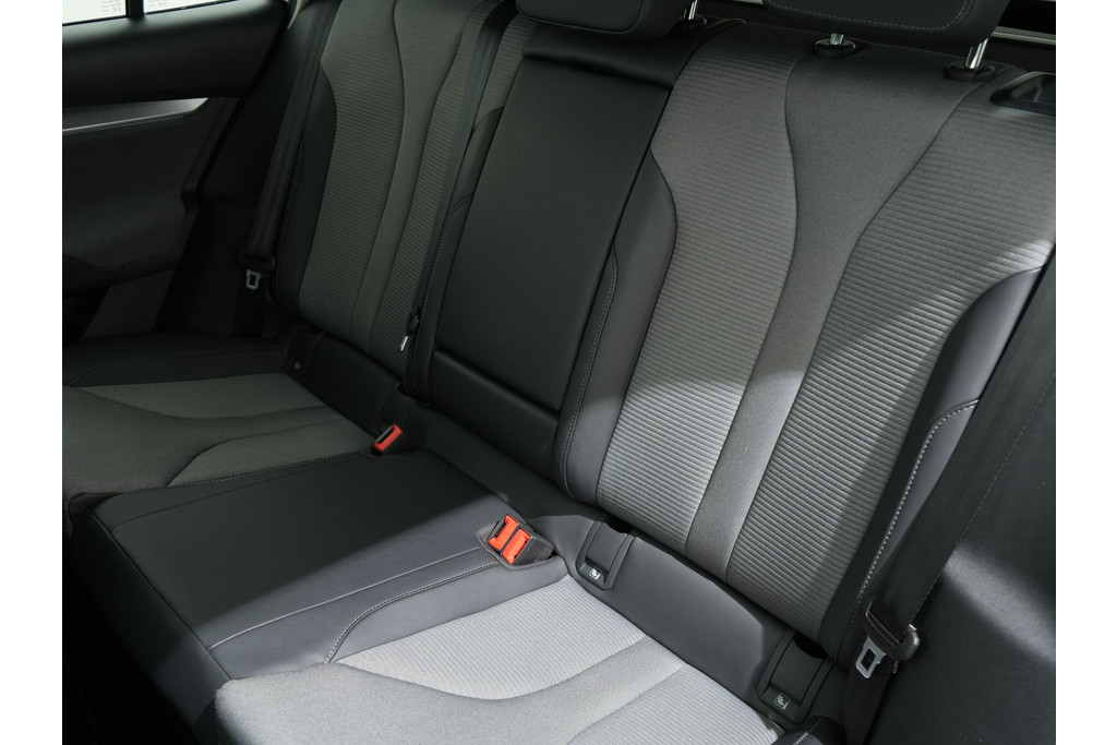 Škoda Enyaq iV 80 204PK PANORAMADAK 56191633-4.jpg | Hvauto.nl