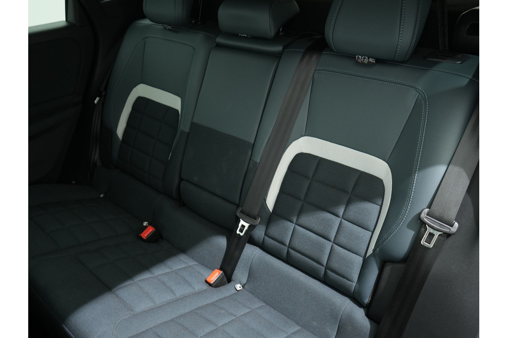 Citroën C5 Aircross 1.2 HYBRID 145PK PLUS E-DCS6 56219513-4.jpg | Hvauto.nl