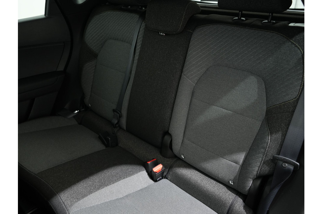 Renault Captur 1.8 FULL HYBRID 160PK TECHNO 56255656-4.jpg | Hvauto.nl