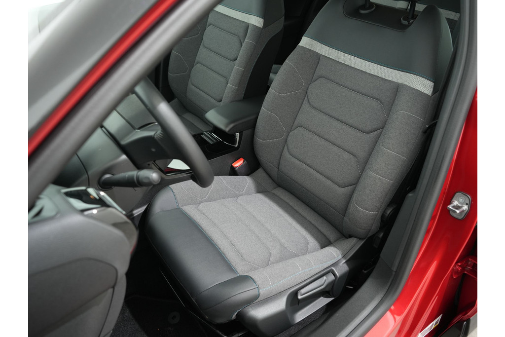 Citroën C4 1.2 PURETECH 130PK SPORT 56335564-3.jpg | Hvauto.nl