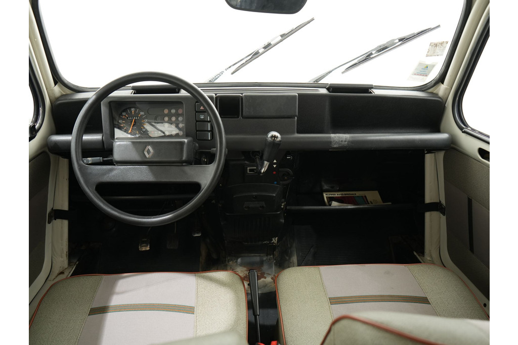 Renault 4 R4 TL SAVANNE 56429834-1.jpg | Hvauto.nl