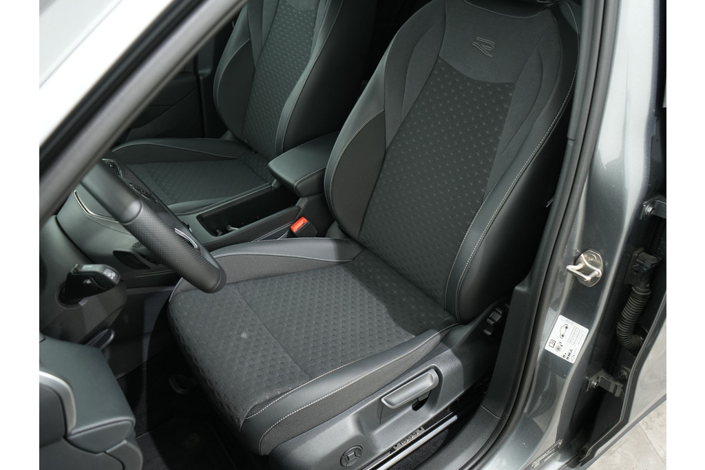 Volkswagen T-Roc 1.5 ETSI 150PK R-LINE DSG7 56535319-3.jpg | Hvauto.nl