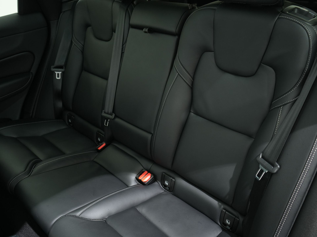 Volvo XC60 2.0 RECHARGE T8 455PK AWD ULTRA DARK AUT8 56575849-4.jpg | Hvauto.nl