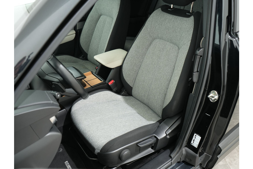 Mazda MX-30 E-SKYACTIV 145PK COMFORT 36 KWH 56595479-3.jpg | Hvauto.nl