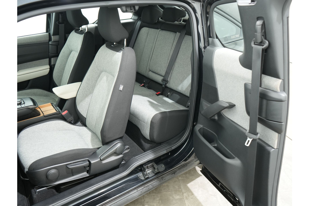 Mazda MX-30 E-SKYACTIV 145PK COMFORT 36 KWH 56595479-4.jpg | Hvauto.nl
