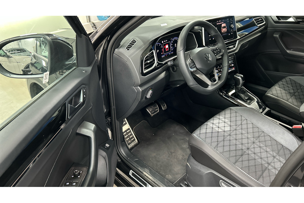 Volkswagen T-Roc 1.5 TSI 150PK R-LINE DSG7 56755833-3.jpg | Hvauto.nl