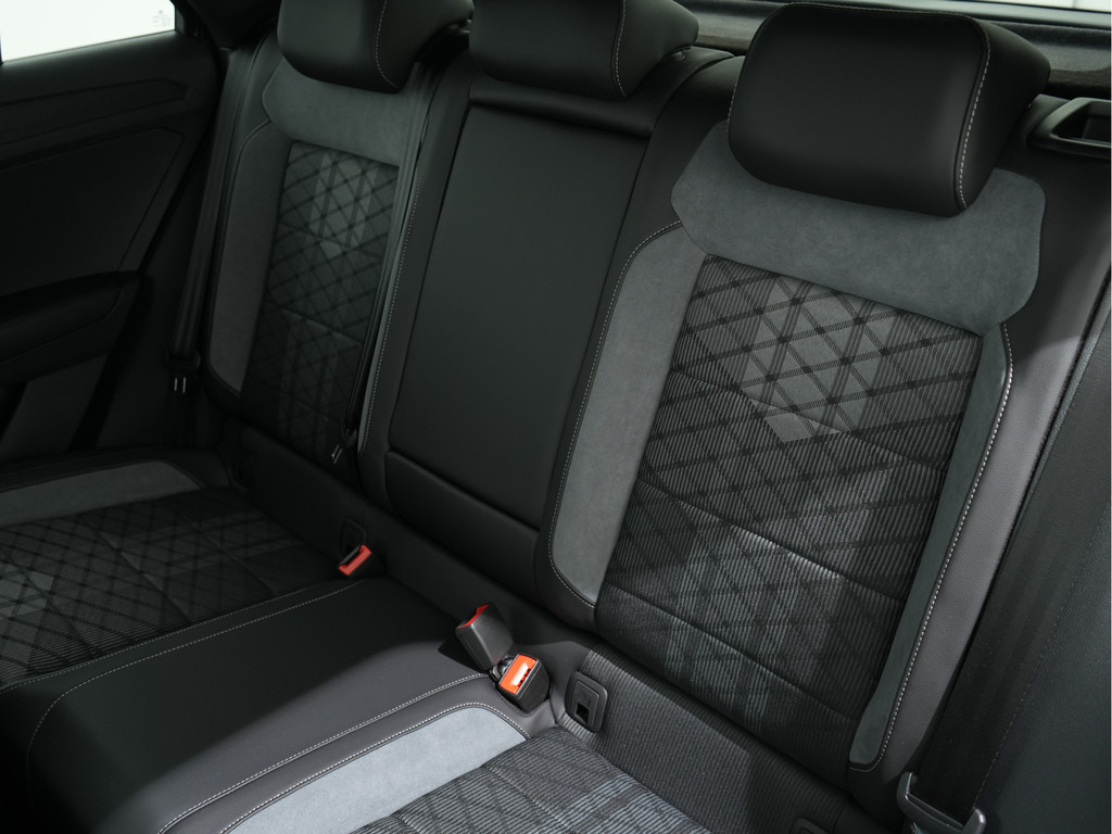 Volkswagen T-Roc 1.5 TSI 150PK R-LINE DSG7 56755833-4.jpg | Hvauto.nl