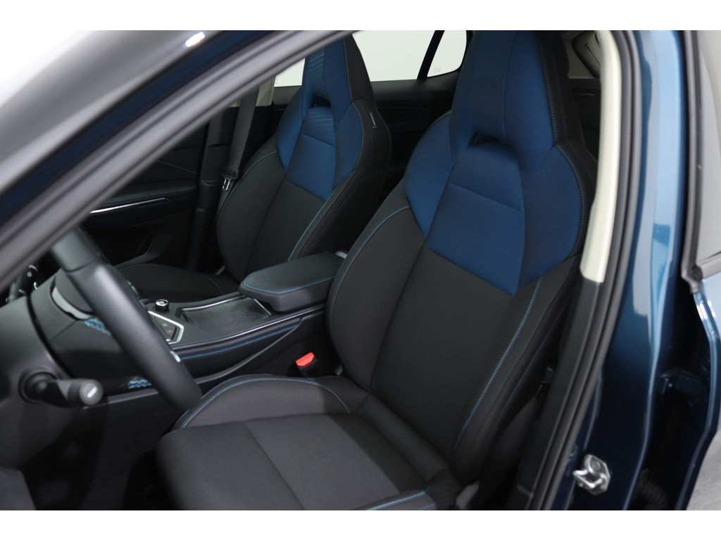 Lynk & Co 01 1.5 PLUG-IN HYBRID 261PK AUT7 56756077-3.jpg | Hvauto.nl