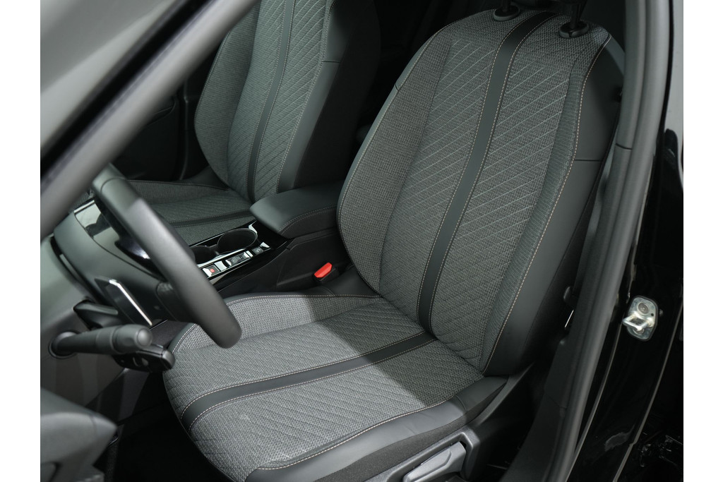 Peugeot 2008 1.2 HYBRID 145PK ALLURE E-DCS6 56763382-3.jpg | Hvauto.nl