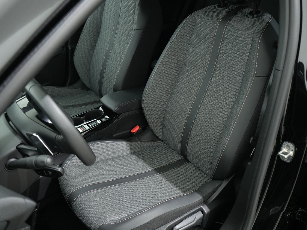 Peugeot 2008 1.2 HYBRID 145PK ALLURE E-DCS6 56763382-3.jpg | Hvauto.nl