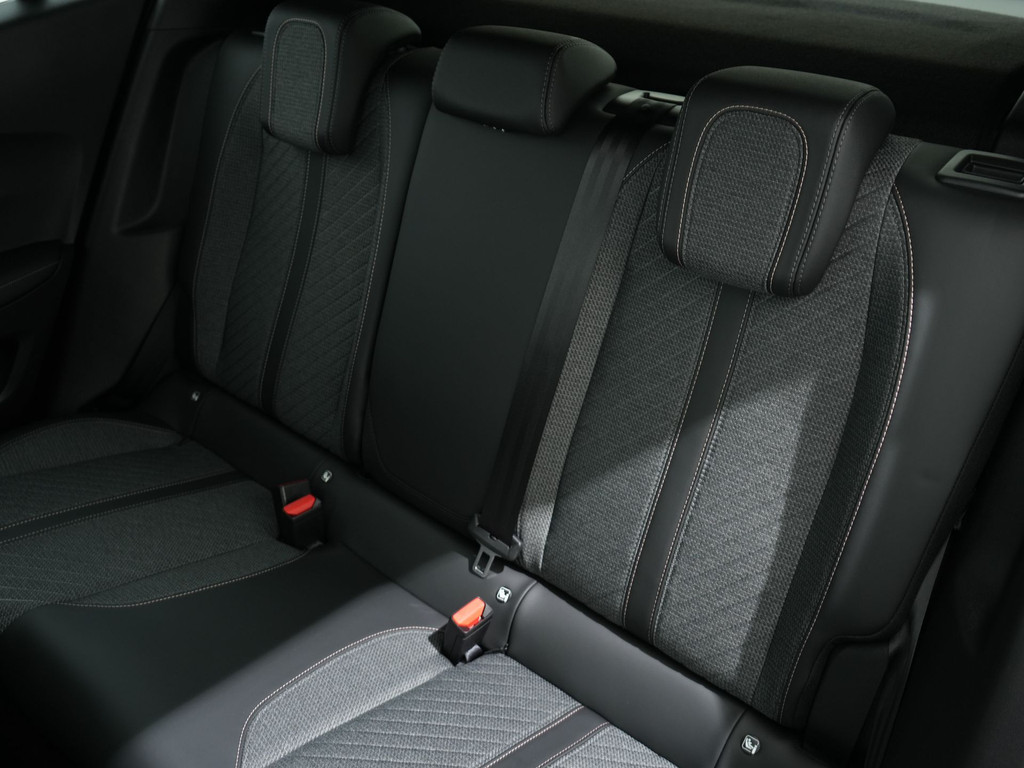 Peugeot 2008 1.2 HYBRID 145PK ALLURE E-DCS6 56763382-4.jpg | Hvauto.nl
