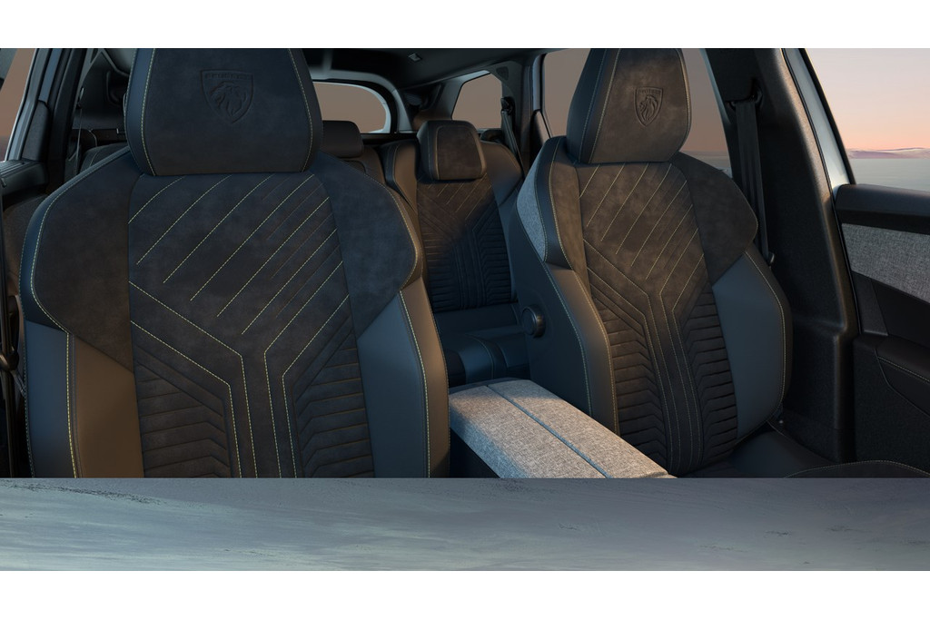 Peugeot 5008 1.6 PLUG-IN HYBRID 225 GT EAT8 57200895-3.jpg | Hvauto.nl