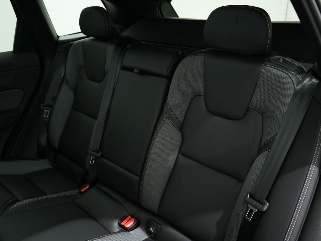 Volvo XC60 2.0 T6 RECHARGE 350PK AWD PLUS BLACK EDITION AUT8 57339773-4.jpg | Hvauto.nl