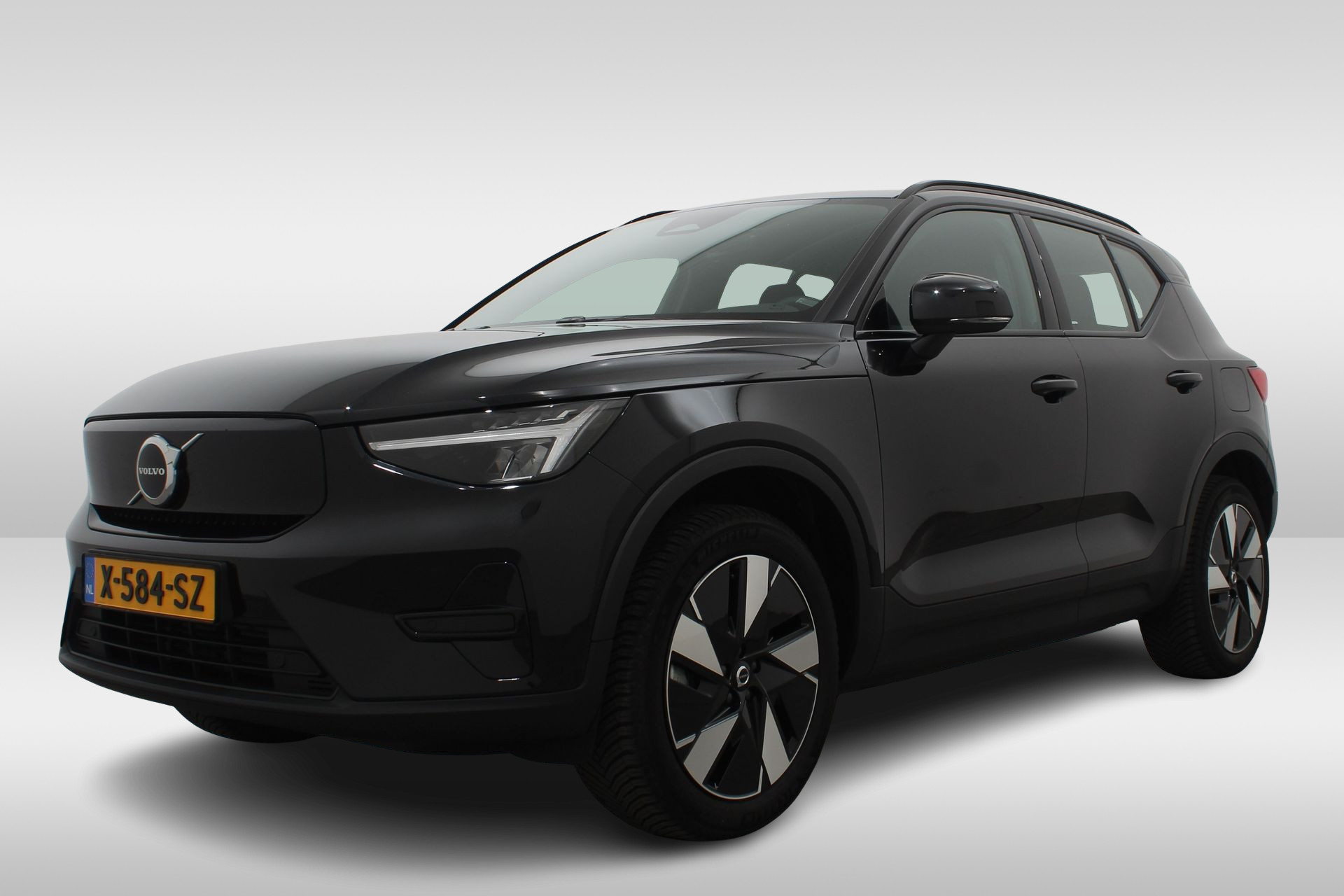 Volvo XC40 SM EXTENDED RANGE PLUS 82 kWh 44962246-0.jpg | Hvauto.nl
