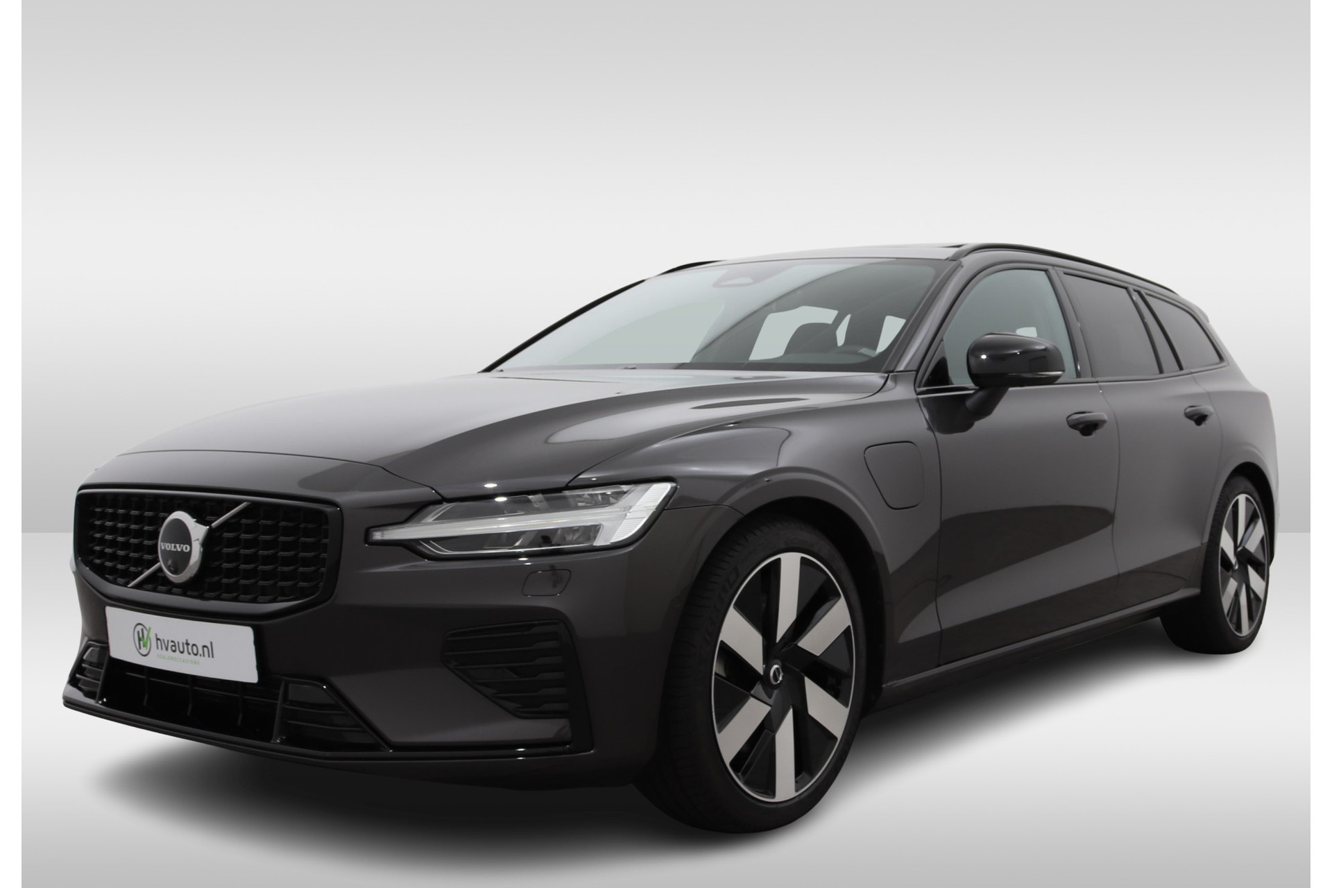 Volvo V60 2.0 T6 PHEV AWD PLUS DARK AUT8 45343180-0.jpg | Hvauto.nl
